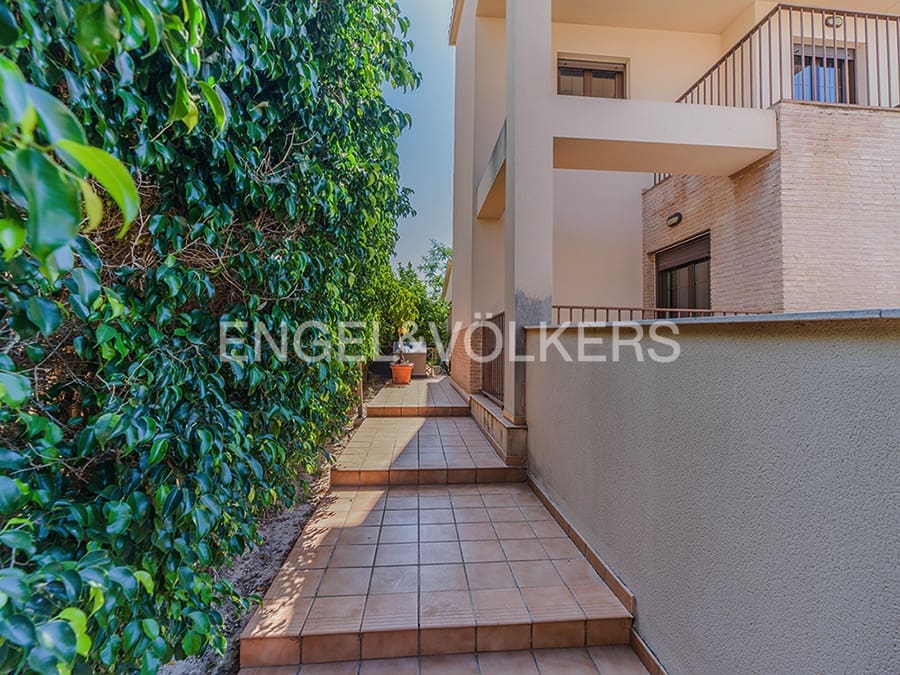 5 quarto Moradia Geminada para venda em Muchamiel / Mutxamel com piscina garagem - 620 000 € (Ref: 9938979)