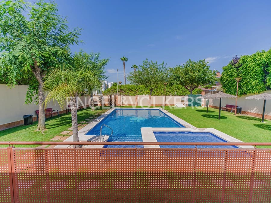 5 quarto Moradia Geminada para venda em Muchamiel / Mutxamel com piscina garagem - 620 000 € (Ref: 9938979)