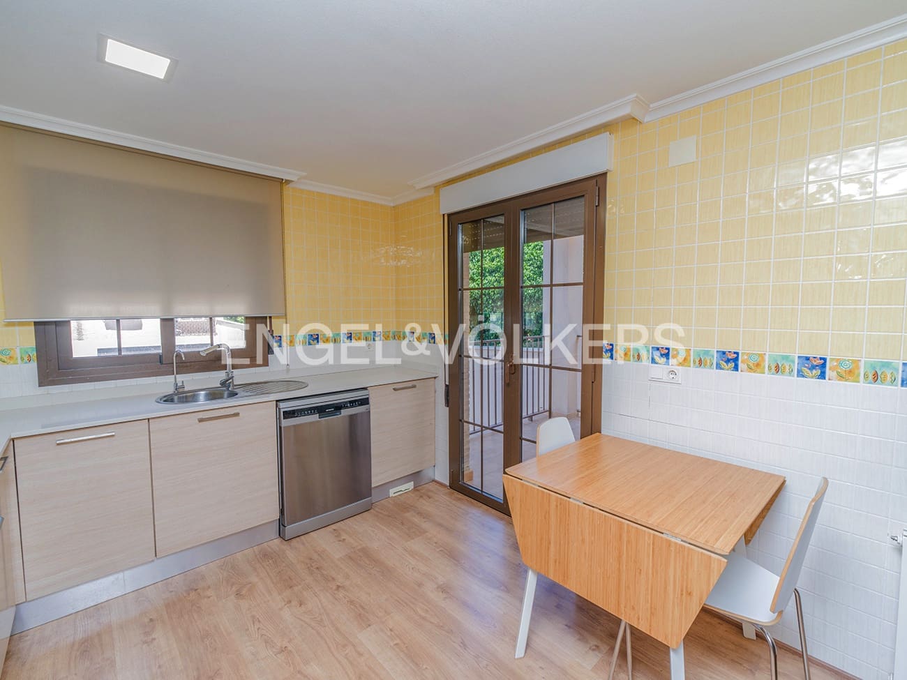 5 quarto Moradia Geminada para venda em Muchamiel / Mutxamel com piscina garagem - 620 000 € (Ref: 9938979)