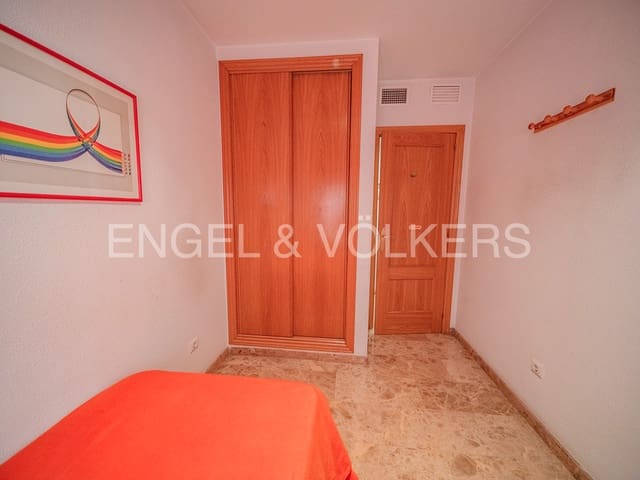 3 soveværelse Lejlighed til salg i Barrio del Centro, Alicante by - € 349.900 (Ref: 9940832)