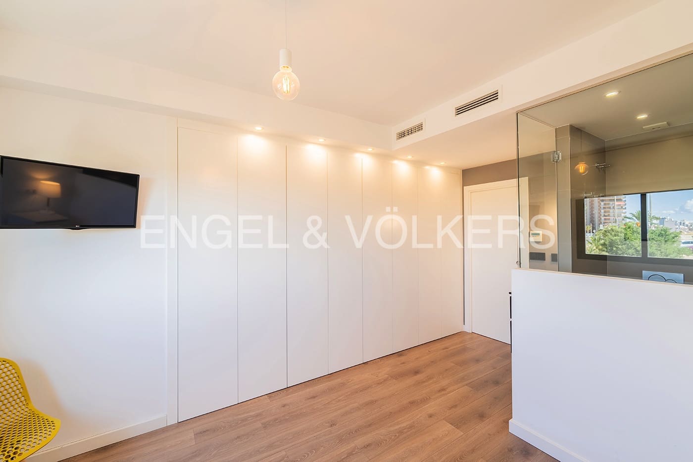 Casa de 4 habitaciones en El Campello en venta con piscina garaje - 640.000 € (Ref: 9946244)