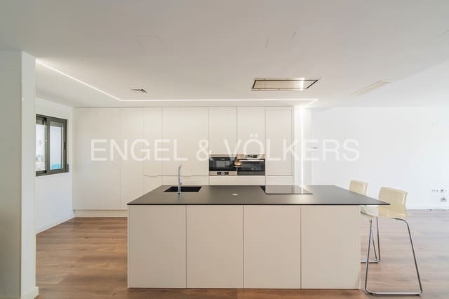 4 soverom Hus til salgs i El Campello med svømmebasseng garasje - € 640 000 (Ref: 9946244)