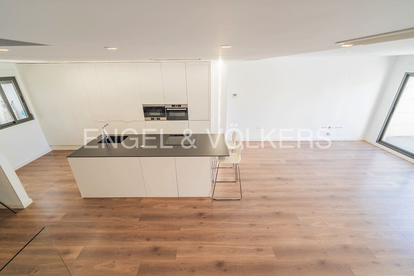 Casa de 4 habitaciones en El Campello en venta con piscina garaje - 640.000 € (Ref: 9946244)
