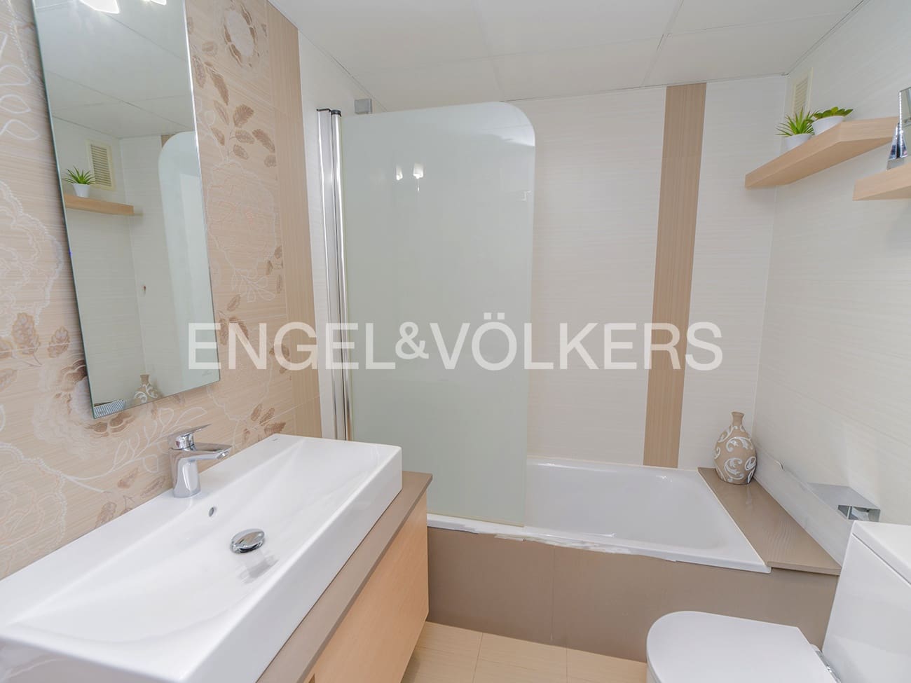 2 soveværelse Penthouse til salg i Alicante by med garage - € 385.000 (Ref: 9981325)