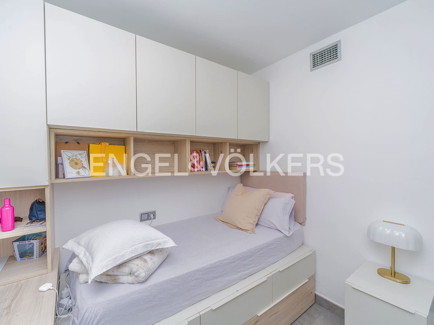 2 soveværelse Penthouse til salg i Alicante by med garage - € 385.000 (Ref: 9981325)