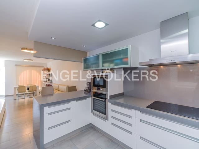 2 soveværelse Penthouse til salg i Alicante Golf, Alicante by med garage - € 385.000 (Ref: 9981325)