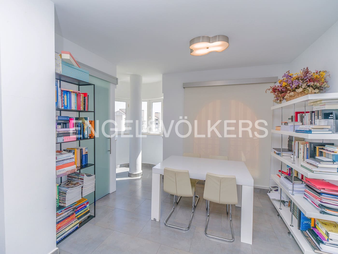 2 soveværelse Penthouse til salg i Alicante by med garage - € 385.000 (Ref: 9981325)