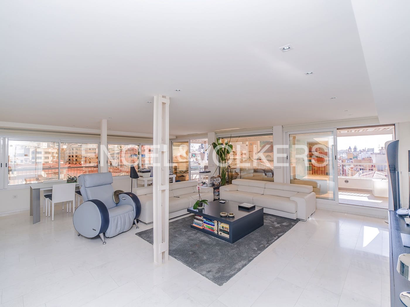 2 slaapkamer Penthouse te koop in Alicante stad - € 1.085.000 (Ref: 9981444)