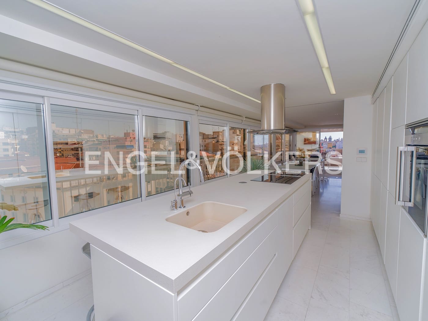 2 slaapkamer Penthouse te koop in Alicante stad - € 1.085.000 (Ref: 9981444)