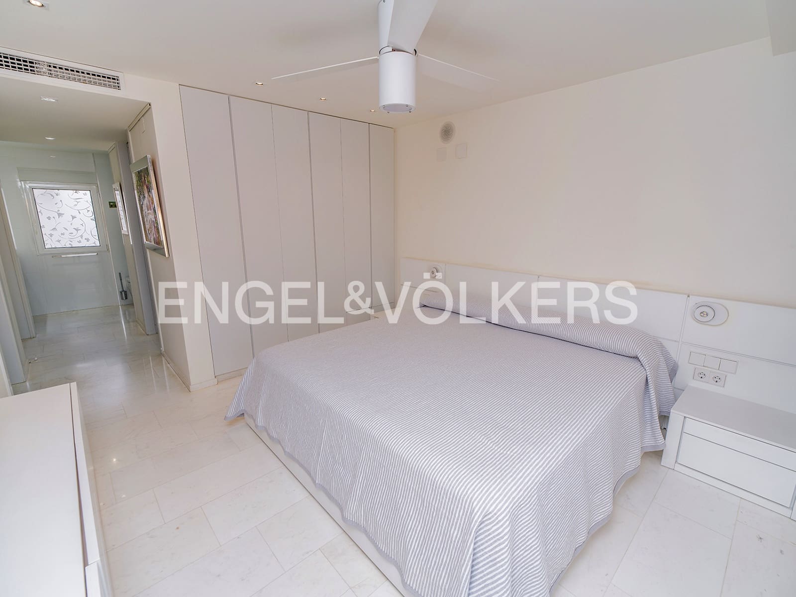 2 slaapkamer Penthouse te koop in Alicante stad - € 1.085.000 (Ref: 9981444)