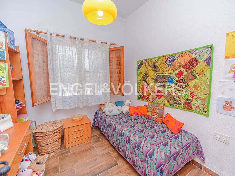 Villa till salu i Busot - 475 000 € (Ref: 9983256)