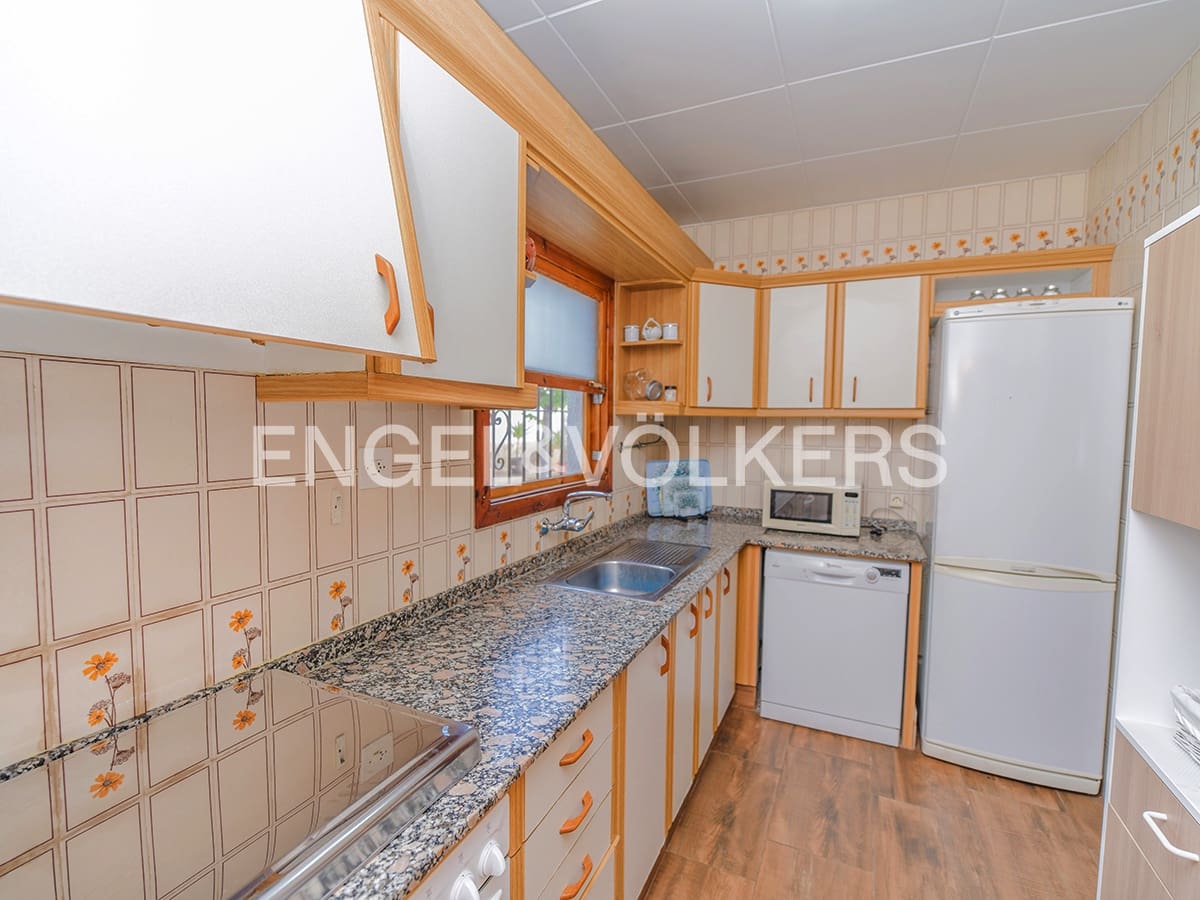 Villa till salu i Busot - 475 000 € (Ref: 9983256)
