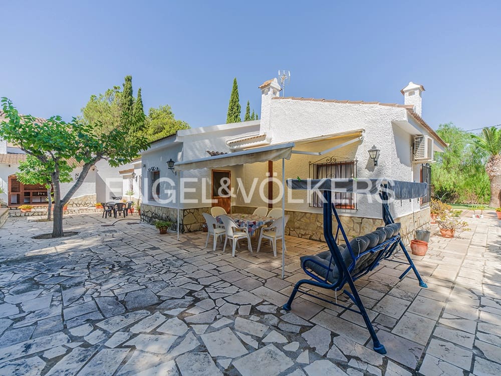 Villa till salu i Busot - 475 000 € (Ref: 9983256)