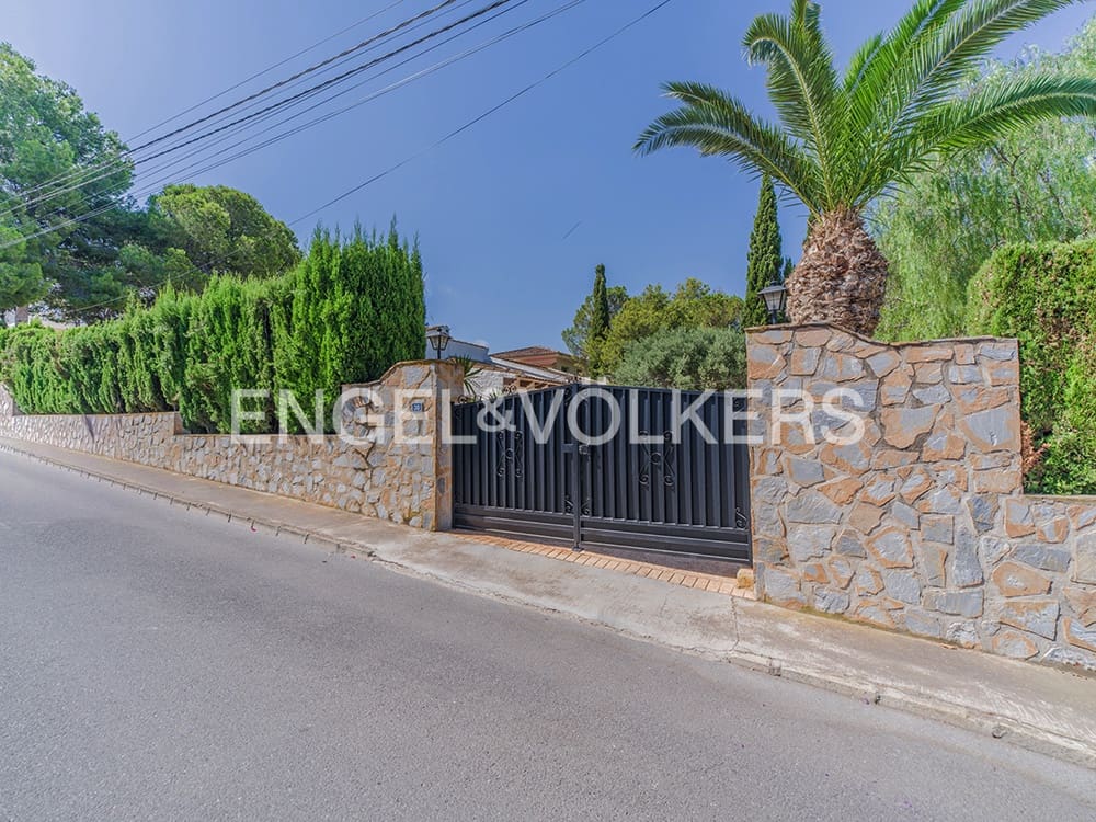 Villa till salu i Busot - 475 000 € (Ref: 9983256)