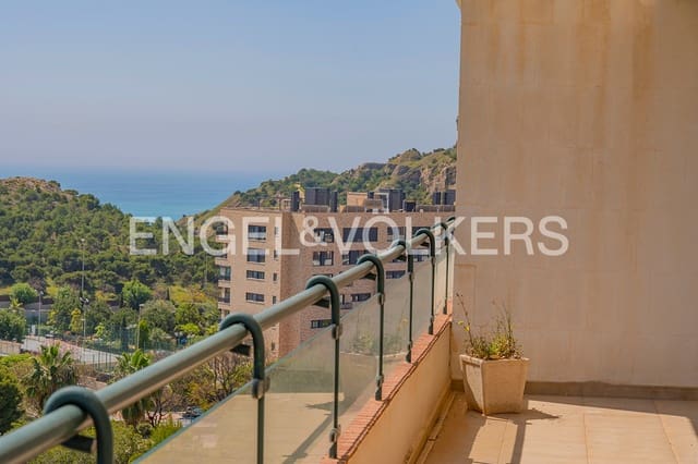 Penthouse til salgs i Vistahermosa, Alicante by - € 460 000 (Ref: 9983261)