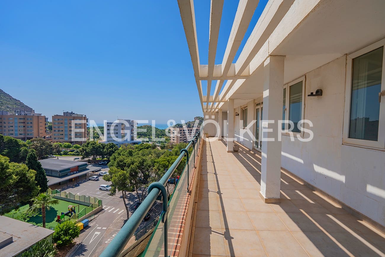 Penthouse til salgs i Alicante by - € 460 000 (Ref: 9983261)