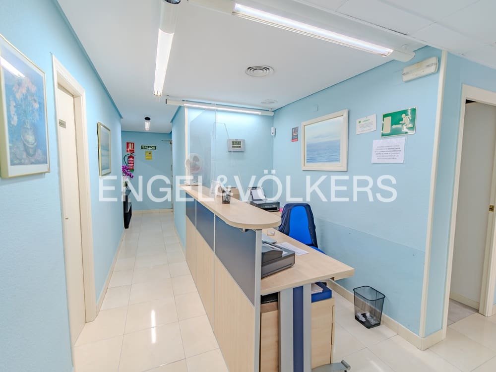 4 soveværelse Lejlighed til salg i Alicante by - € 750.000 (Ref: 9989813)