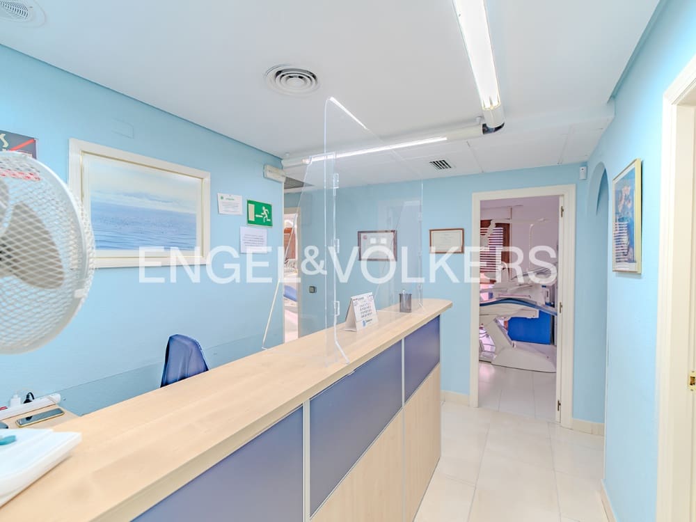 4 soveværelse Lejlighed til salg i Alicante by - € 750.000 (Ref: 9989813)