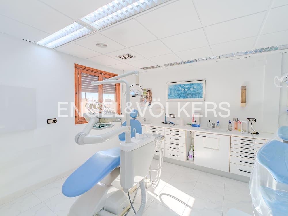 4 soveværelse Lejlighed til salg i Alicante by - € 750.000 (Ref: 9989813)