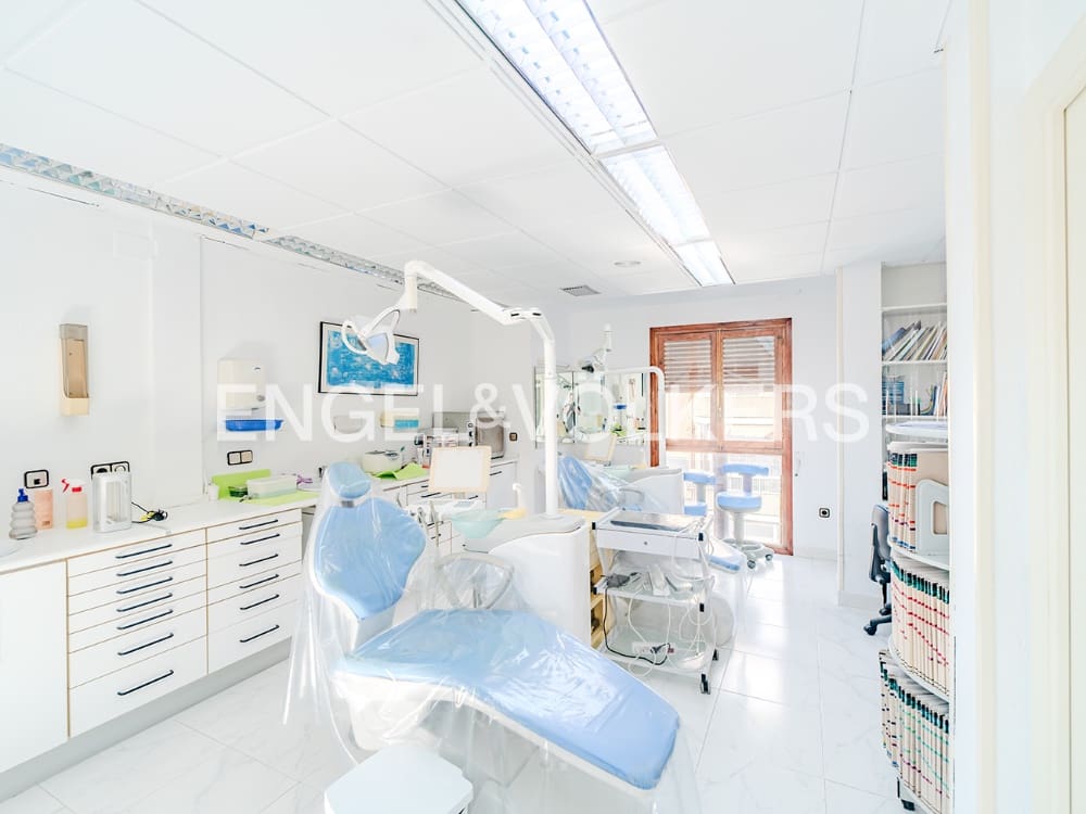 4 soveværelse Lejlighed til salg i Alicante by - € 750.000 (Ref: 9989813)