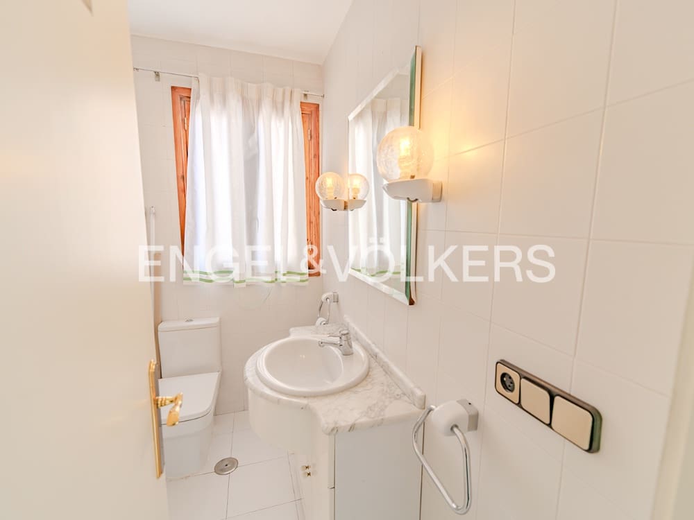 4 soveværelse Lejlighed til salg i Alicante by - € 750.000 (Ref: 9989813)