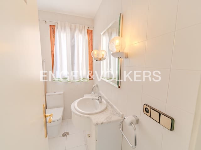 4 soverom Leilighet til salgs i Ensanche - Diputacion, Alicante by - € 750 000 (Ref: 9989813)
