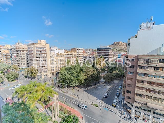 4 soverom Leilighet til salgs i Ensanche - Diputacion, Alicante by - € 750 000 (Ref: 9989813)
