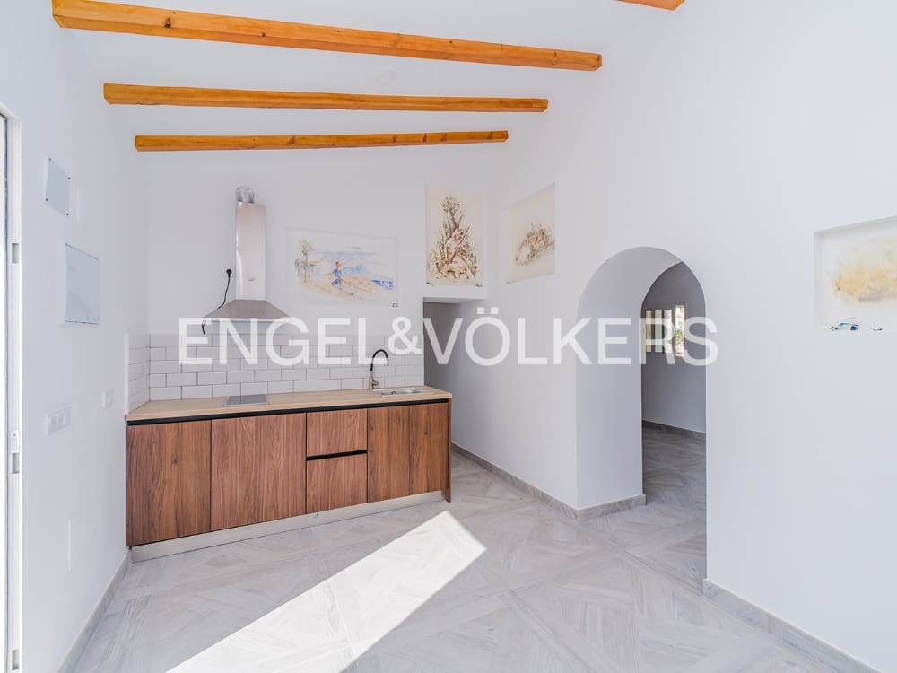 7 soverom Villa til salgs i Venta Lanuza med svømmebasseng garasje - € 1 290 000 (Ref: 9997562)