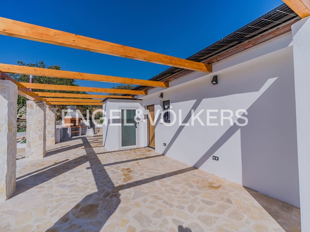 7 soverom Villa til salgs i Venta Lanuza med svømmebasseng garasje - € 1 290 000 (Ref: 9997562)