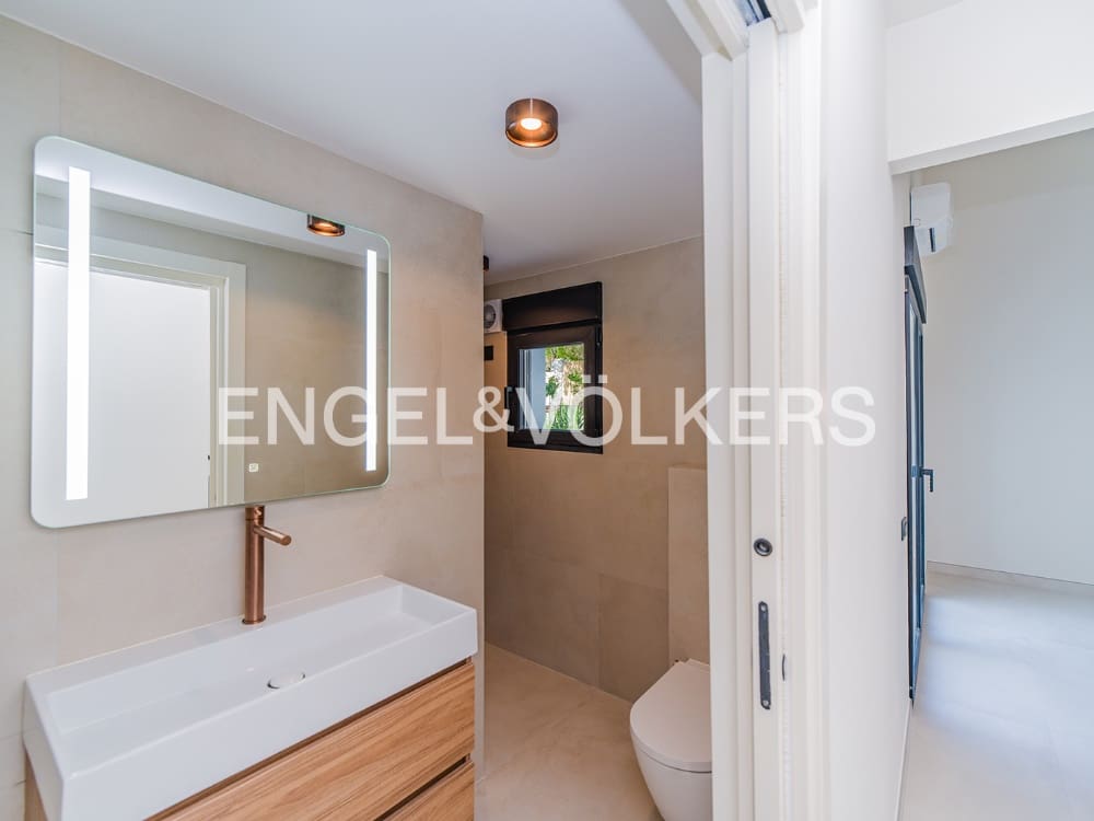 7 soverom Villa til salgs i Venta Lanuza med svømmebasseng garasje - € 1 290 000 (Ref: 9997562)