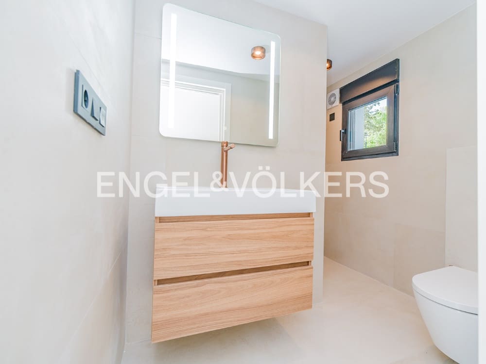 7 soverom Villa til salgs i Venta Lanuza med svømmebasseng garasje - € 1 290 000 (Ref: 9997562)