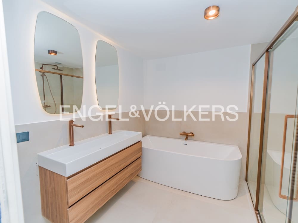 7 soverom Villa til salgs i Venta Lanuza med svømmebasseng garasje - € 1 290 000 (Ref: 9997562)