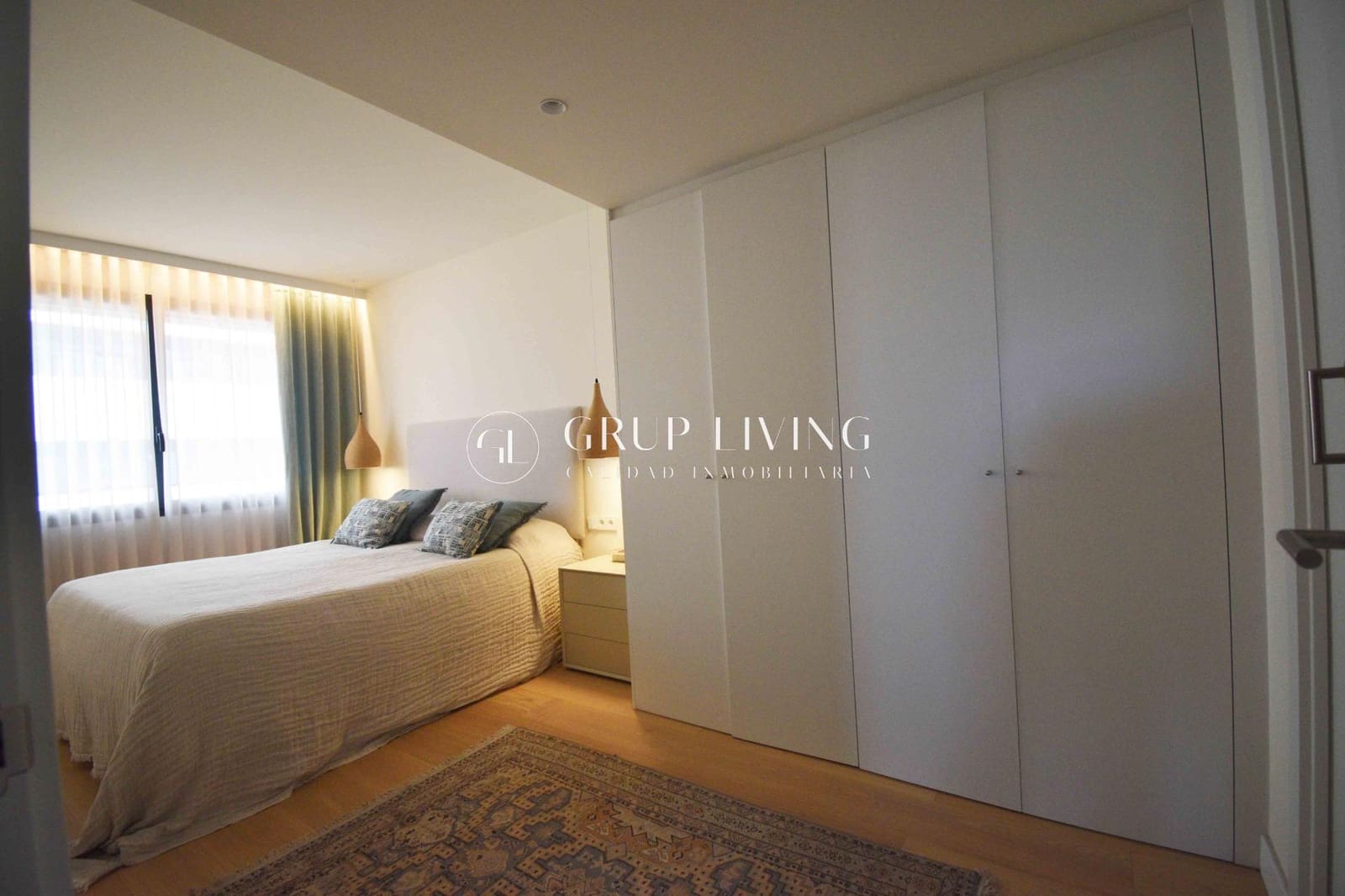 Piso de 3 habitaciones en Sitges en alquiler con piscina garaje - 2.545 € (Ref: 10003785)