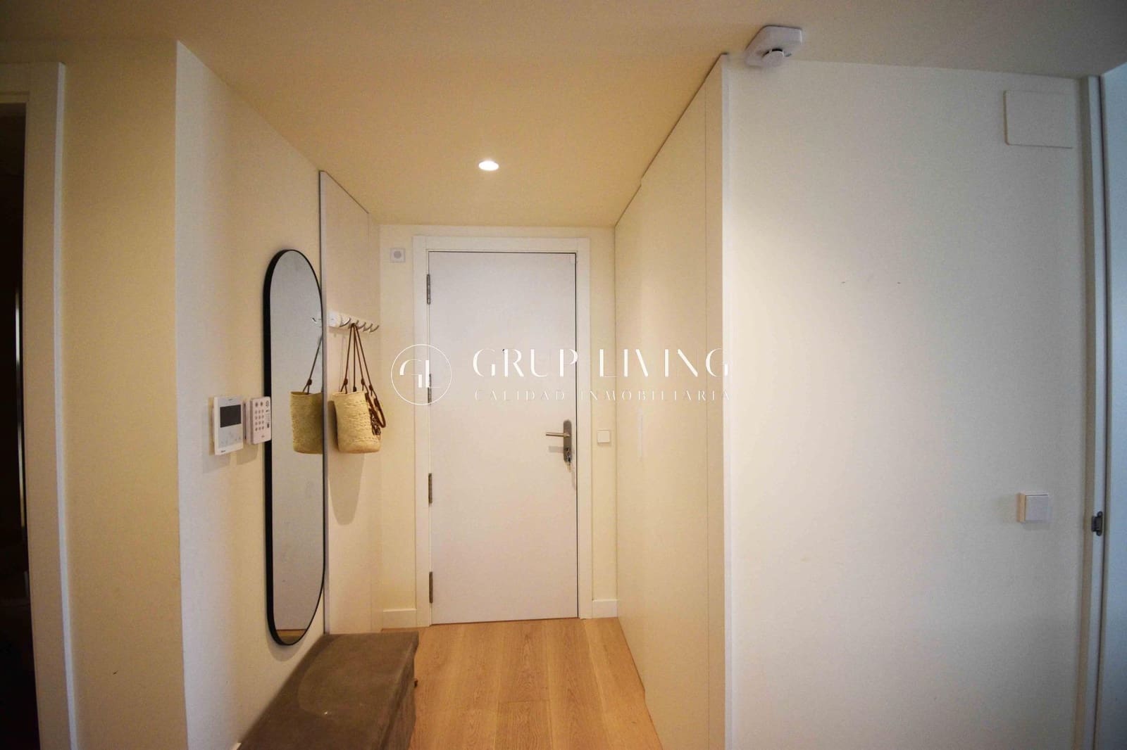 Piso de 3 habitaciones en Sitges en alquiler con piscina garaje - 2.545 € (Ref: 10003785)