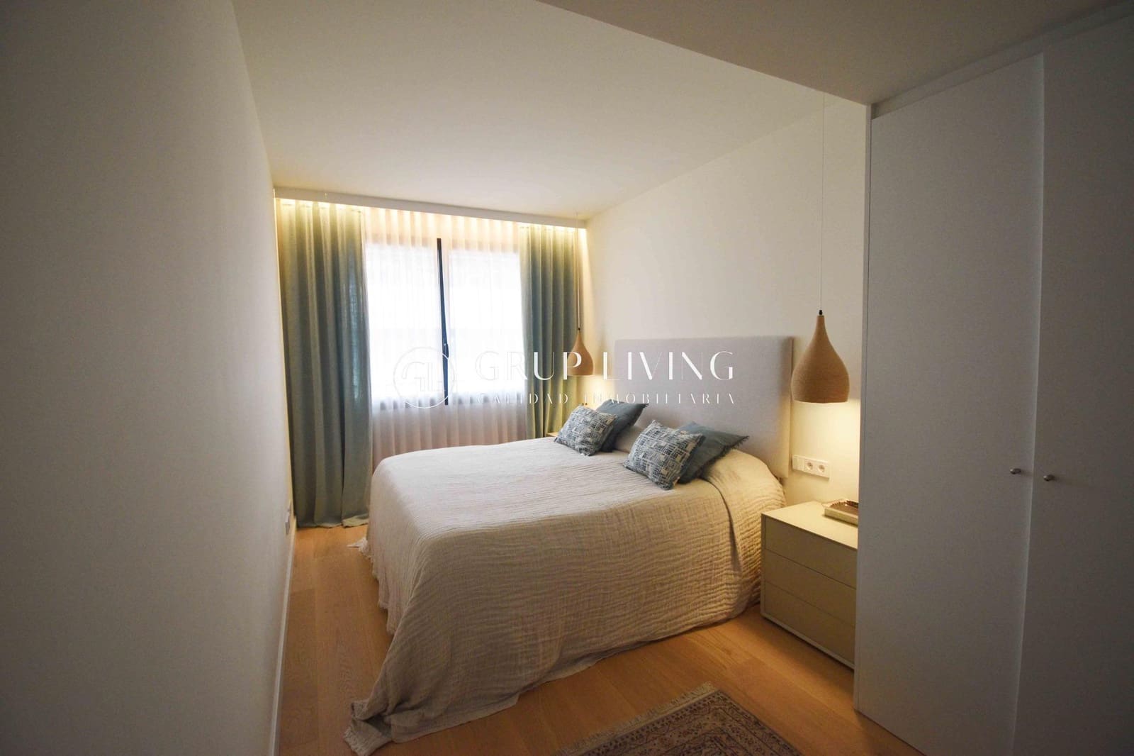 Piso de 3 habitaciones en Sitges en alquiler con piscina garaje - 2.545 € (Ref: 10003785)