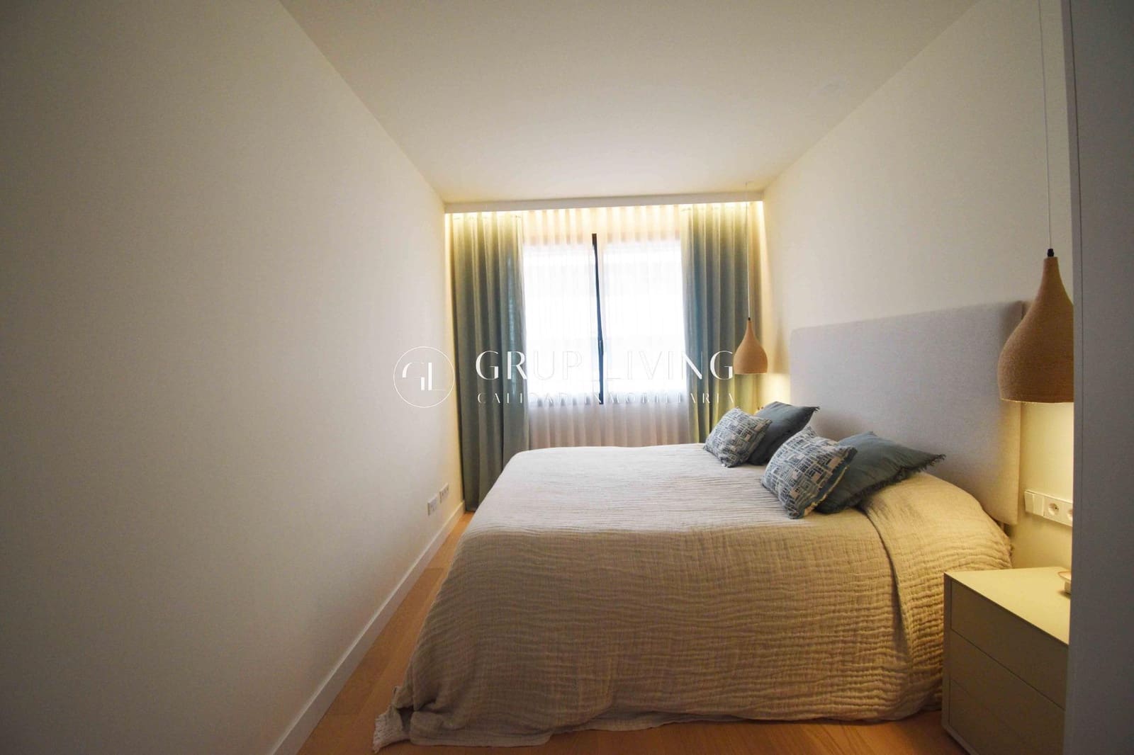 Piso de 3 habitaciones en Sitges en alquiler con piscina garaje - 2.545 € (Ref: 10003785)
