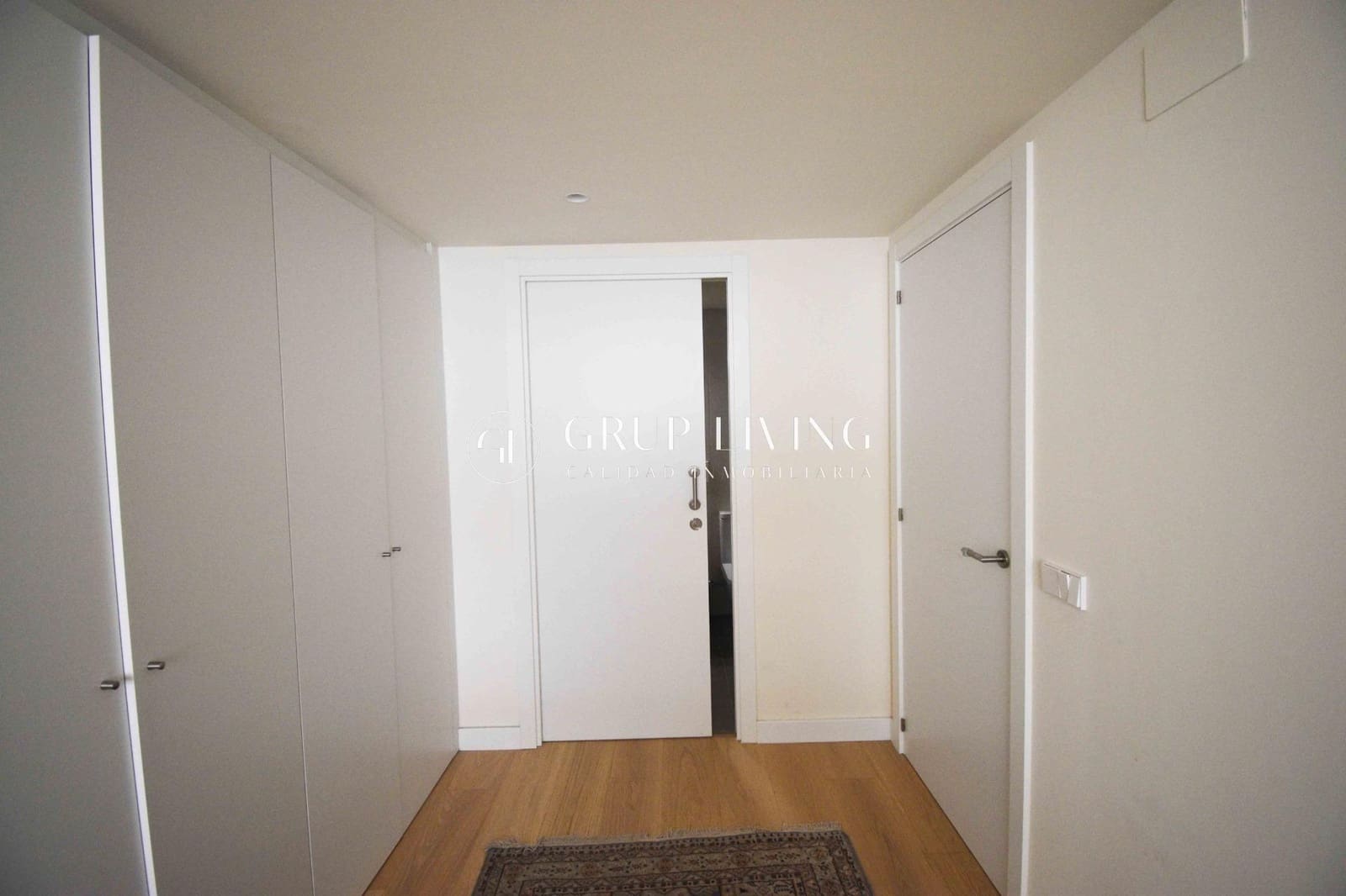 Piso de 3 habitaciones en Sitges en alquiler con piscina garaje - 2.545 € (Ref: 10003785)