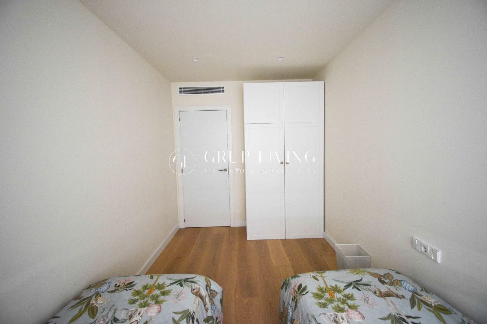 Piso de 3 habitaciones en Sitges en alquiler con piscina garaje - 2.545 € (Ref: 10003785)