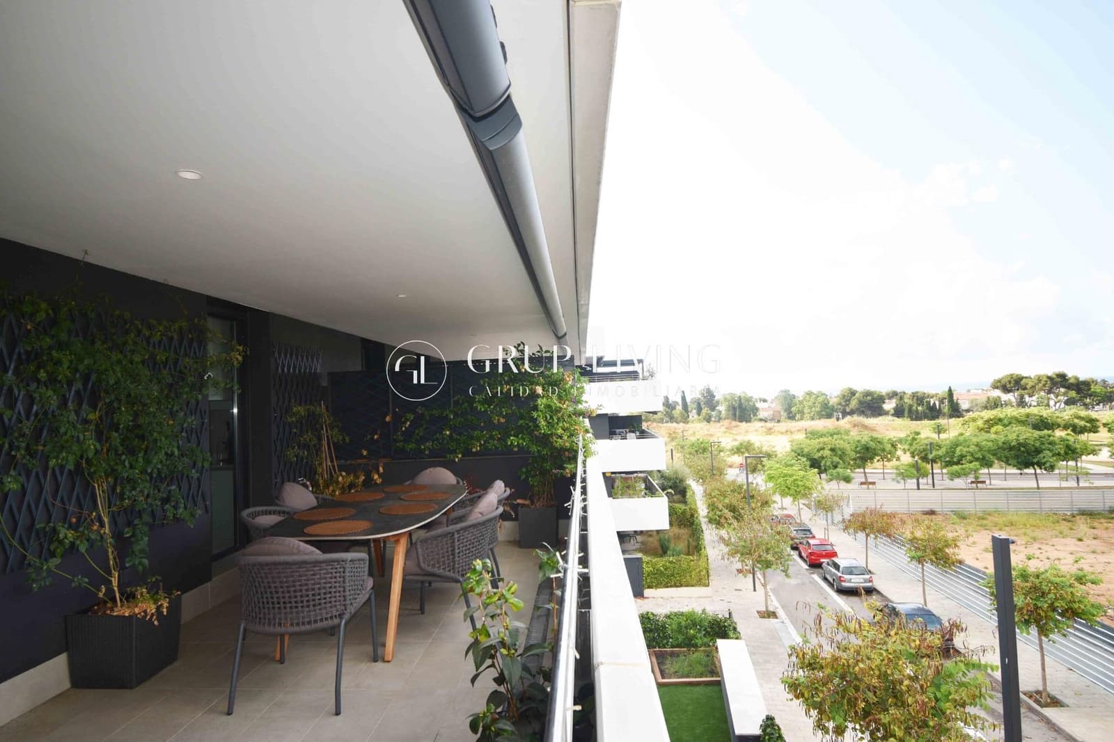Piso de 3 habitaciones en Sitges en alquiler con piscina garaje - 2.545 € (Ref: 10003785)