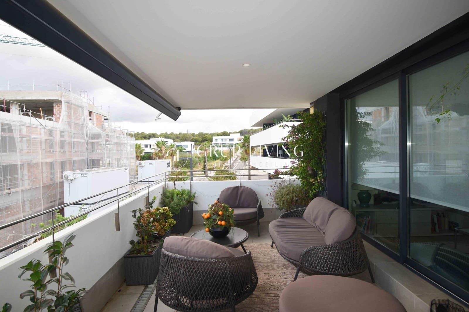 Piso de 3 habitaciones en Sitges en alquiler con piscina garaje - 2.545 € (Ref: 10003785)