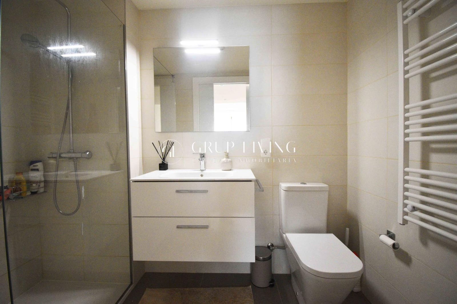 3 quarto Apartamento para arrendar em Sitges com piscina garagem - 2 545 € (Ref: 10003785)