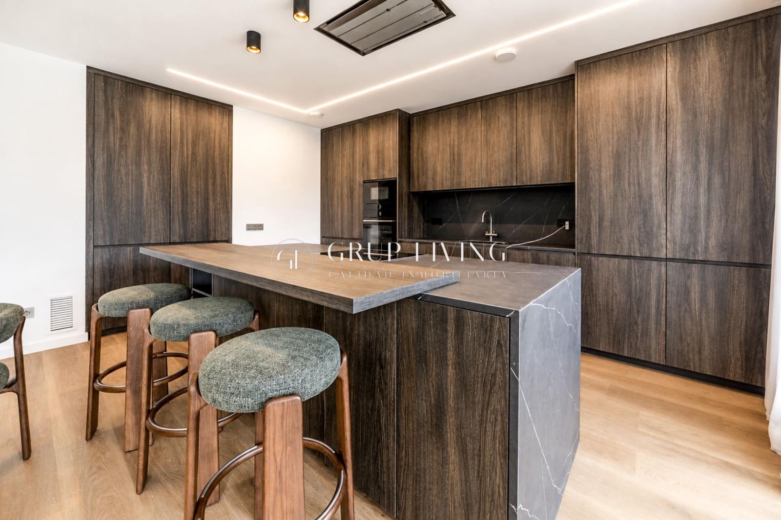 5 makuuhuone Huvila vuokrattavana paikassa Sitges mukana uima-altaan 
autotalli - 10 000 € (Ref: 10021022)