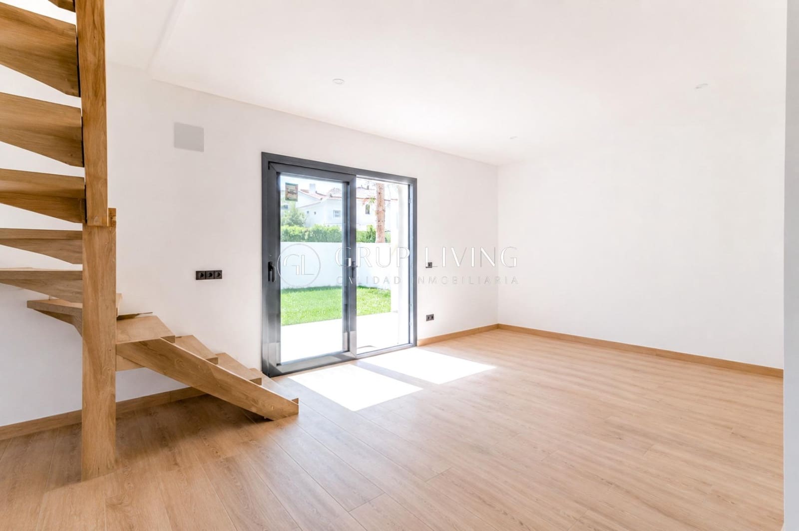 Chalet de 4 habitaciones en Sant Pere de Ribes en venta - 750.000 € (Ref: 10022574)