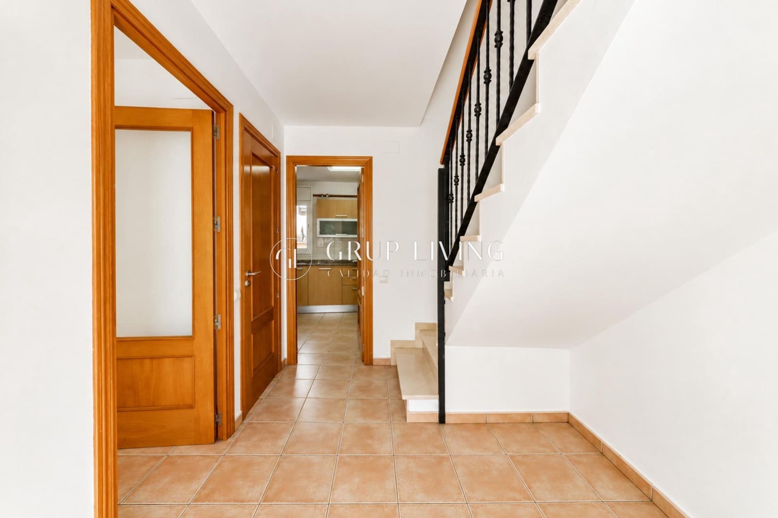 4 bedroom Semi-detached Villa for sale in Sant Pere de Ribes with garage - € 600,000 (Ref: 10120016)