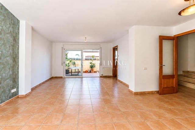 4 quarto Moradia Geminada para venda em Sant Pere de Ribes com garagem - 600 000 € (Ref: 10120016)