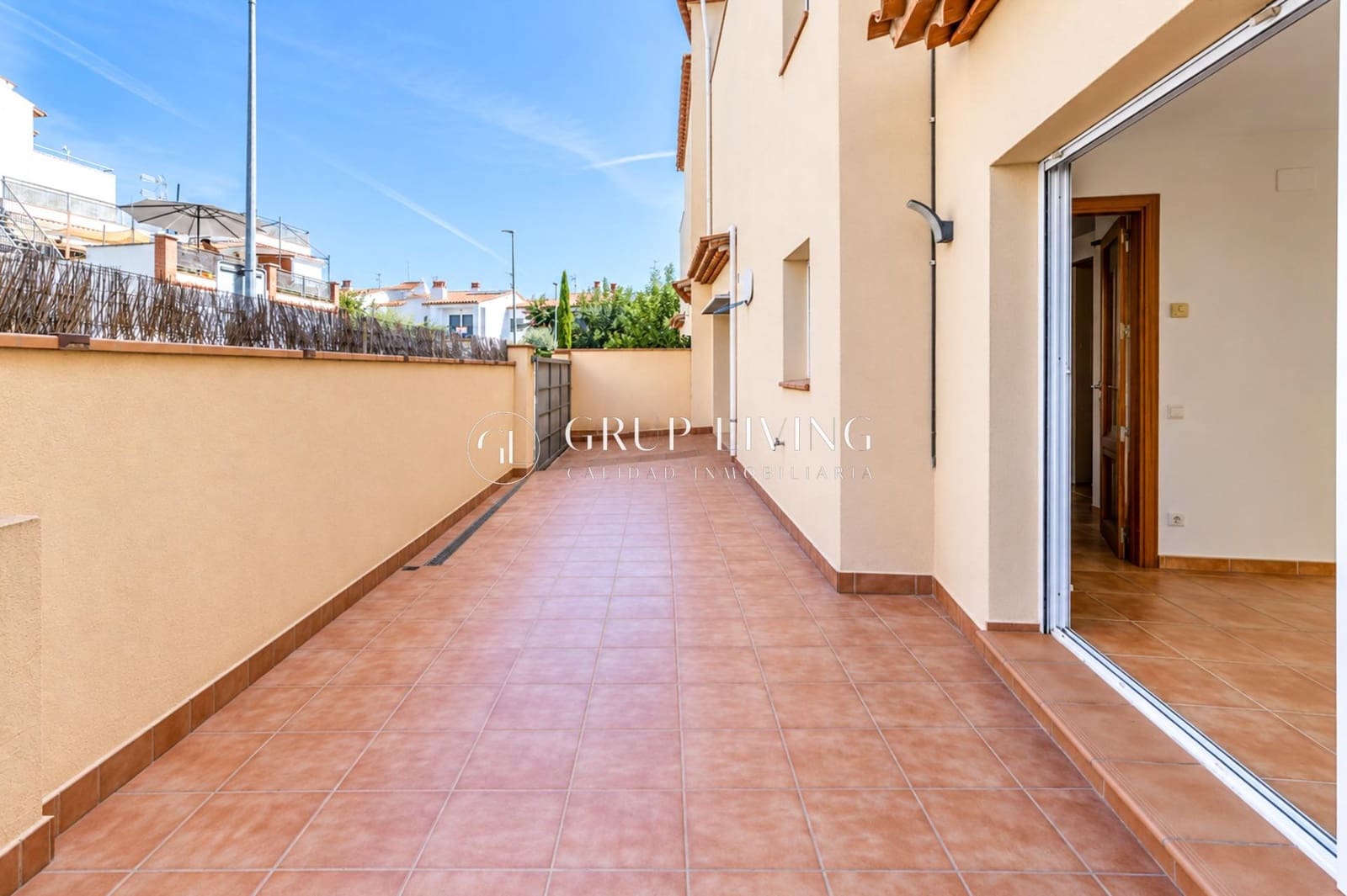 4 bedroom Semi-detached Villa for sale in Sant Pere de Ribes with garage - € 600,000 (Ref: 10120016)