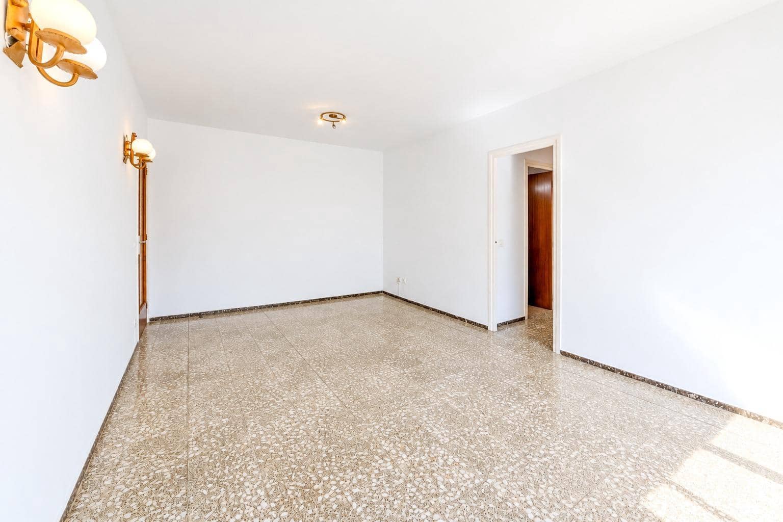3 bedroom Flat for sale in Sitges - € 340,000 (Ref: 10129688)