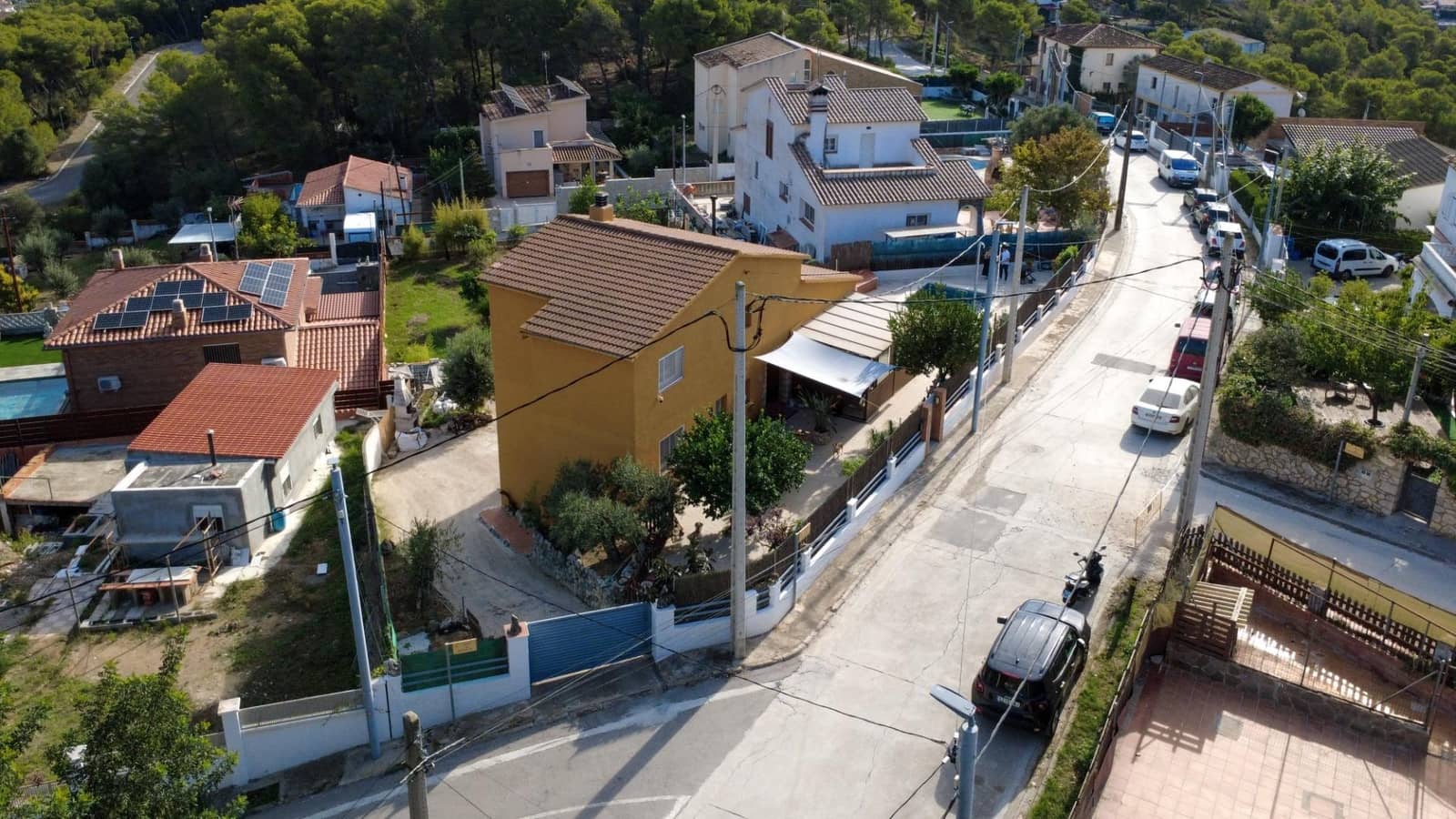 5 quarto Moradia para venda em Canyelles com piscina garagem - 440 000 € (Ref: 10129689)