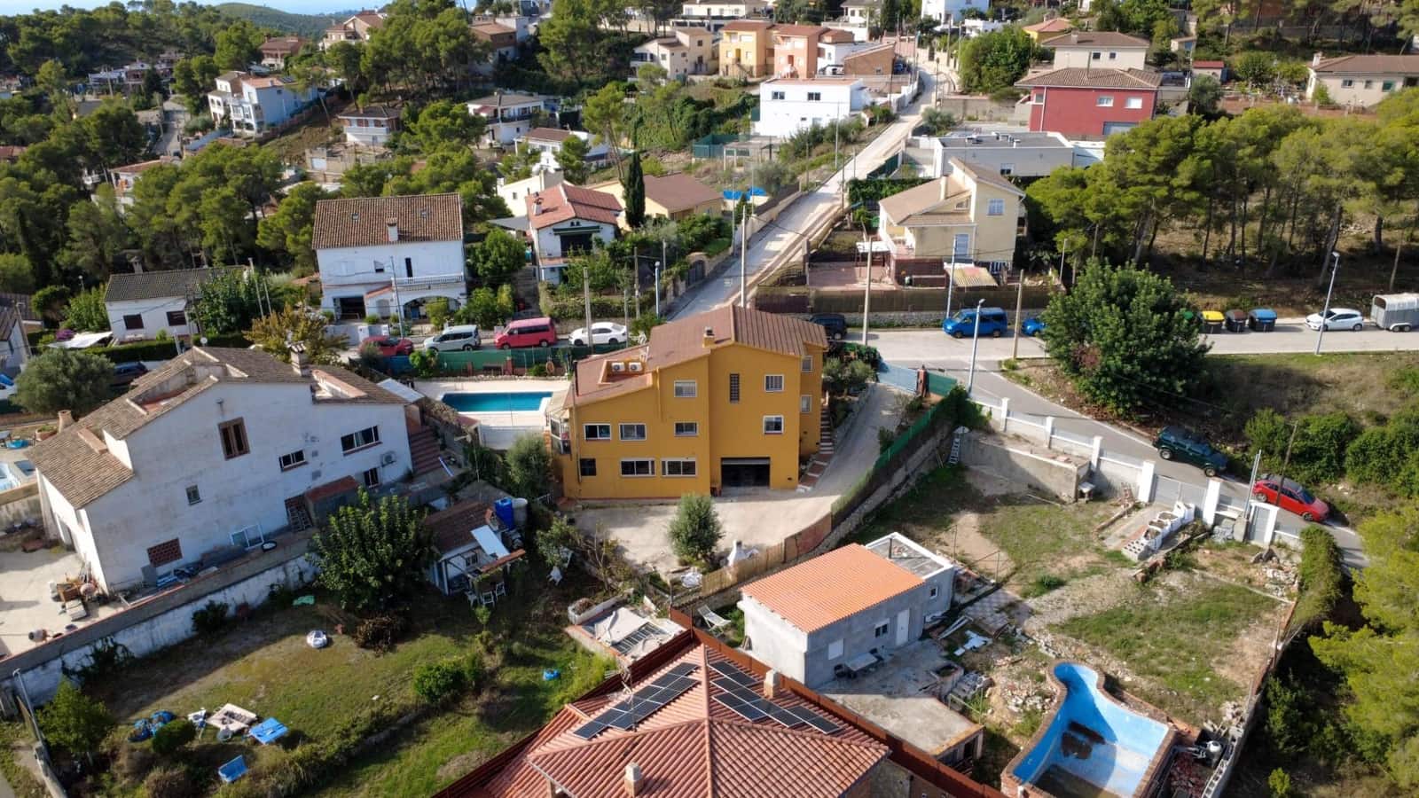 5 quarto Moradia para venda em Canyelles com piscina garagem - 440 000 € (Ref: 10129689)