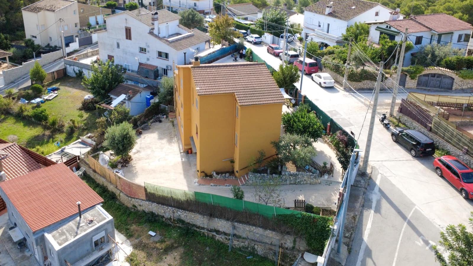 5 quarto Moradia para venda em Canyelles com piscina garagem - 440 000 € (Ref: 10129689)